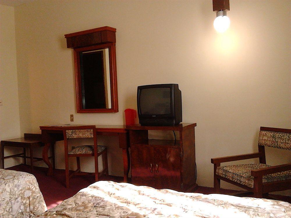 Hotel Las Pergolas Guadalajara Luaran gambar